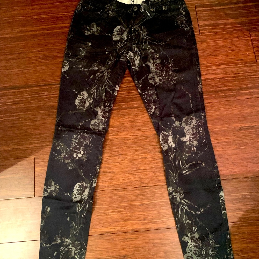 Gorgeous dark green flower subtle flower print jeans